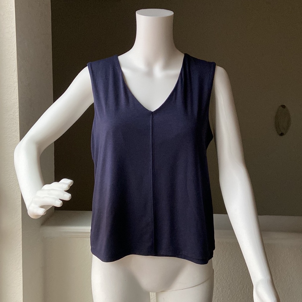 Athleta inverted v-back navy blue tank top size S